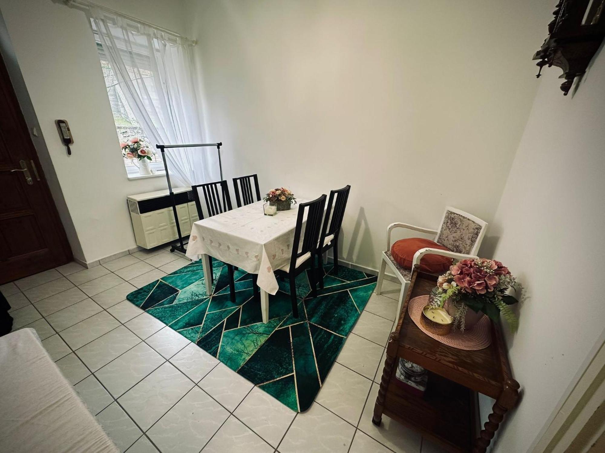 Taban Apartman Pécs Eksteriør bilde