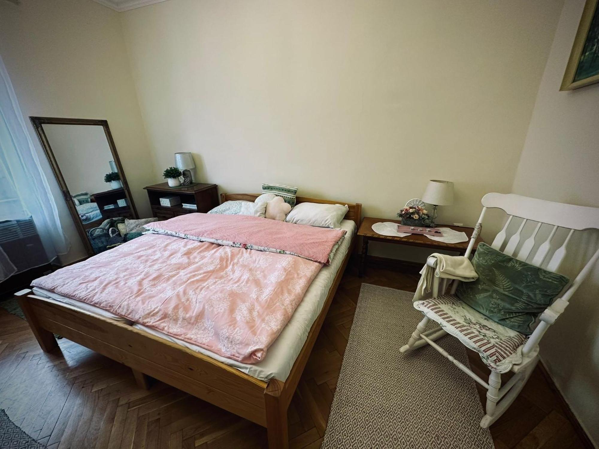 Taban Apartman Pécs Eksteriør bilde